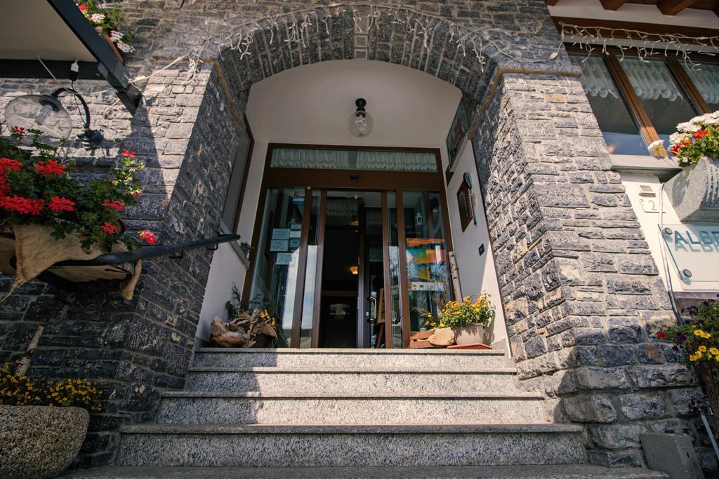 Albergo Moderno & Spa Fuipiano Valle Imagna Dış mekan fotoğraf