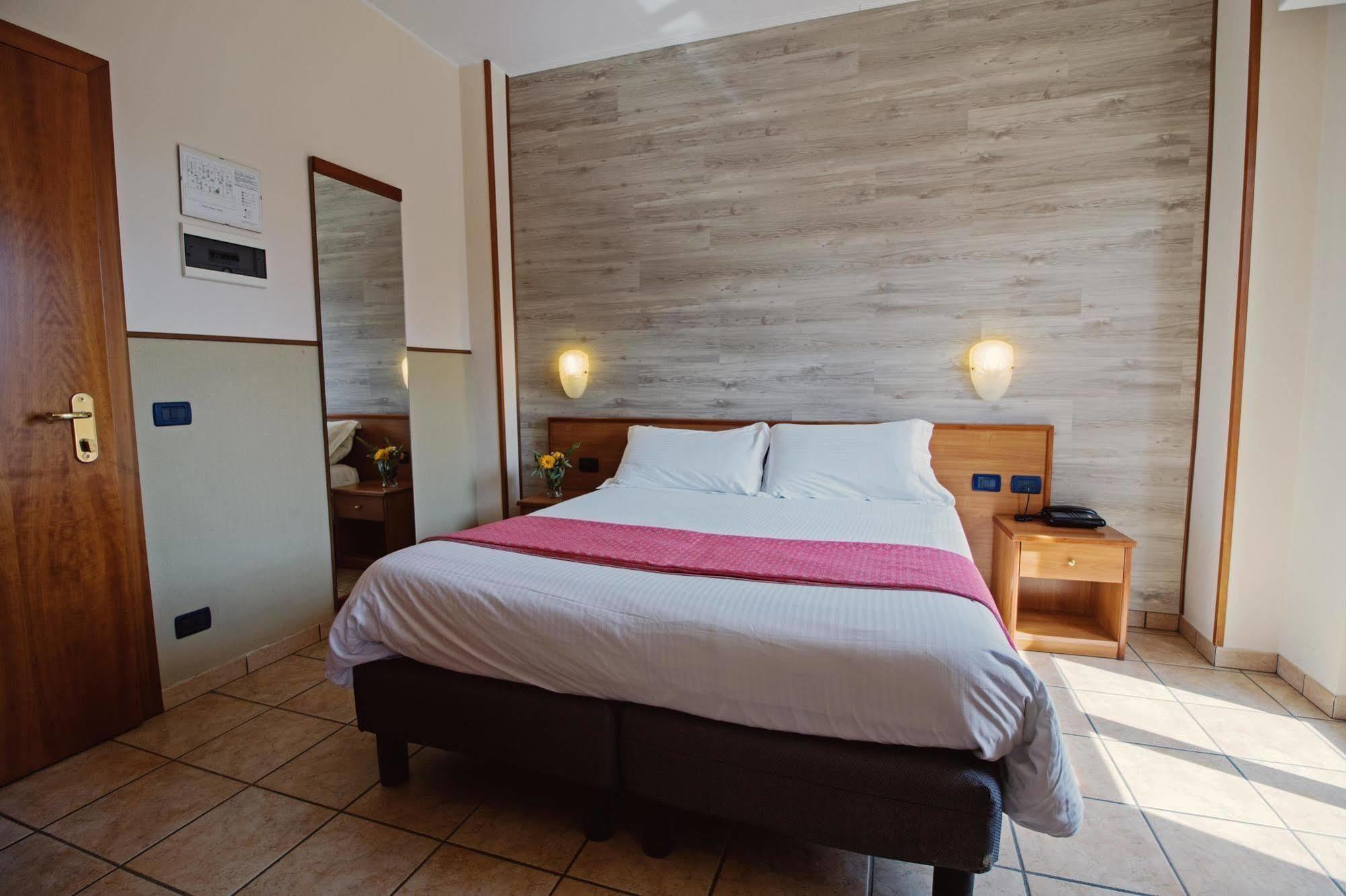 Albergo Moderno & Spa Fuipiano Valle Imagna Dış mekan fotoğraf
