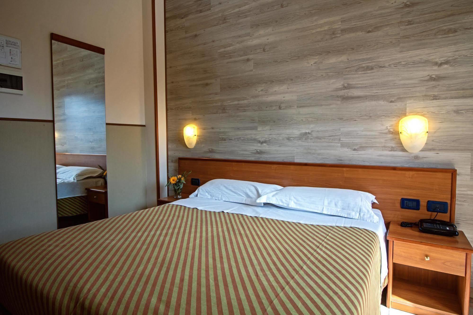 Albergo Moderno & Spa Fuipiano Valle Imagna Dış mekan fotoğraf
